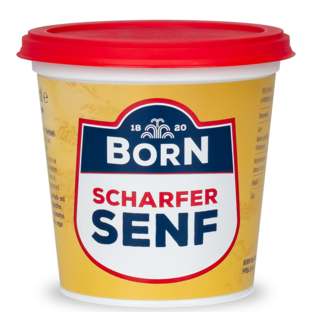Das Bild zeigt das Produkt Born scharfer Senf im 200ml Becher. Blaues Der Becher ist Senffarben und hat ein blau-weißes Etikett mit dem Born-Logo und der Aufschrift scharfer Senf. Der Deckel ist rot.